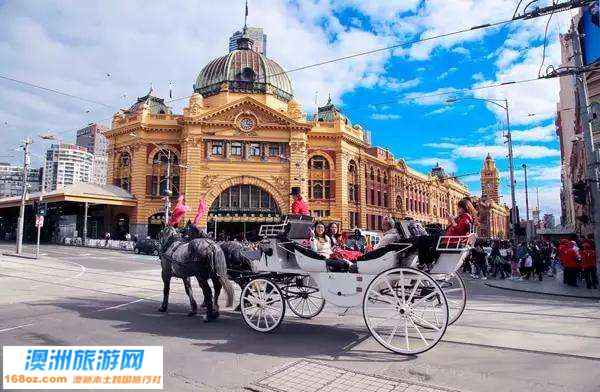 弗林德斯街火车站