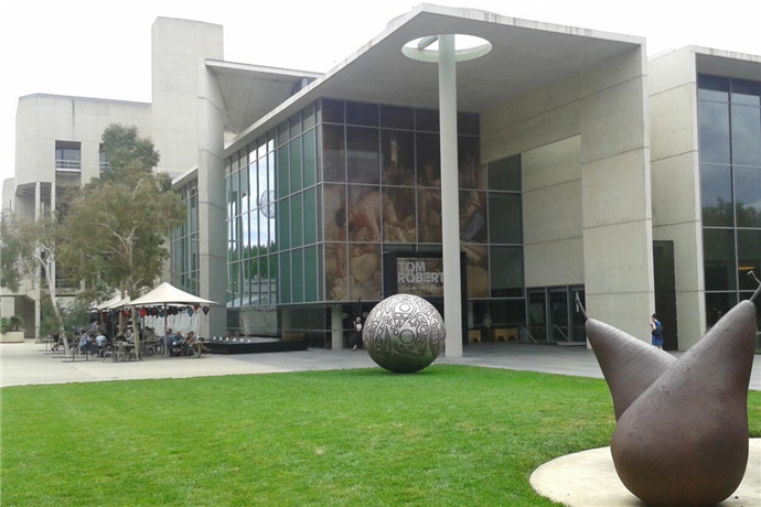 澳大利亚国立美术馆，于1982年在澳大利亚首都-堪培拉正式成立并对外开放。