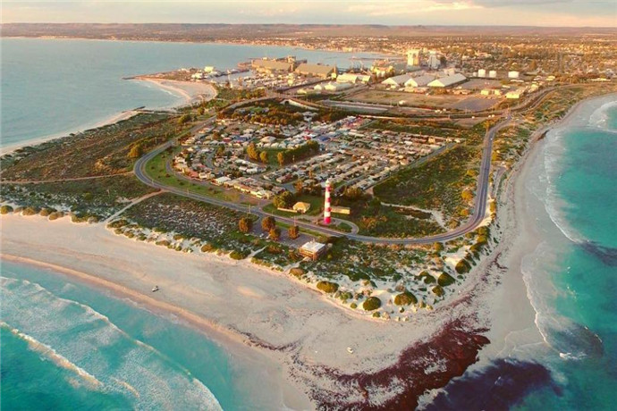 杰拉尔德（Geraldton）是位于西澳大利亚州西南部的滨海小城，往南距西澳大利亚州的首府珀斯（Perth）约415公里车程。