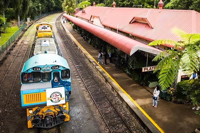 凯恩斯雨林火车非常有特色的站台
