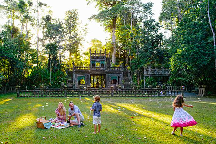 澳大利亚墨尔本+凯恩斯7天包车游【尊享之旅】•彩虹小屋+大教堂+库克船长小屋+企鹅岛+大洋路+阿波罗湾+十二门徒+单农山+蒸汽小火车+库兰达热带雨林+绿岛大堡礁+帕罗尼拉公园+米拉瀑布+百灵湖