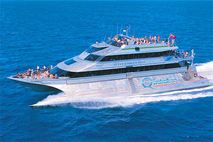 澳大利亚凯恩斯5日游-[豪华游】棕榈湾+道格拉斯港银梭号+考金大堡礁潜水+半潜艇+海鲜自助午餐+天空之城+酷牛农场品尝和牛+雨林缆车/观景火车+土著文化表演+水陆两用战车+库兰达小镇+亚瑟顿高原+摩斯曼峡谷