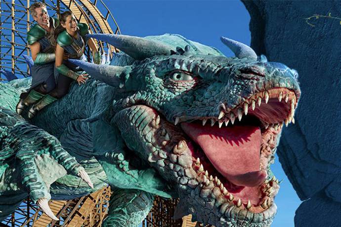 特别精选-黄金海岸5日亲子游-捕蟹游船巡游,危险角+电影世界,梦幻世界,2选1+萤火虫夜游,观星,+水陆鸭子船,海洋世界+天阁露玛海豚岛海洋探索,四驱滑沙2选1+亲手喂食海豚+布里斯班库沙山,南岸公园（门票船票全含；免费黄金海岸布里斯班机场接送）