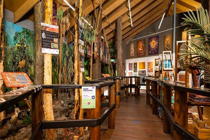 黄金海岸土著人文化艺术博物馆土著人生活用品及生活场景