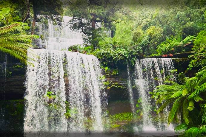 塔州罗素瀑布全景